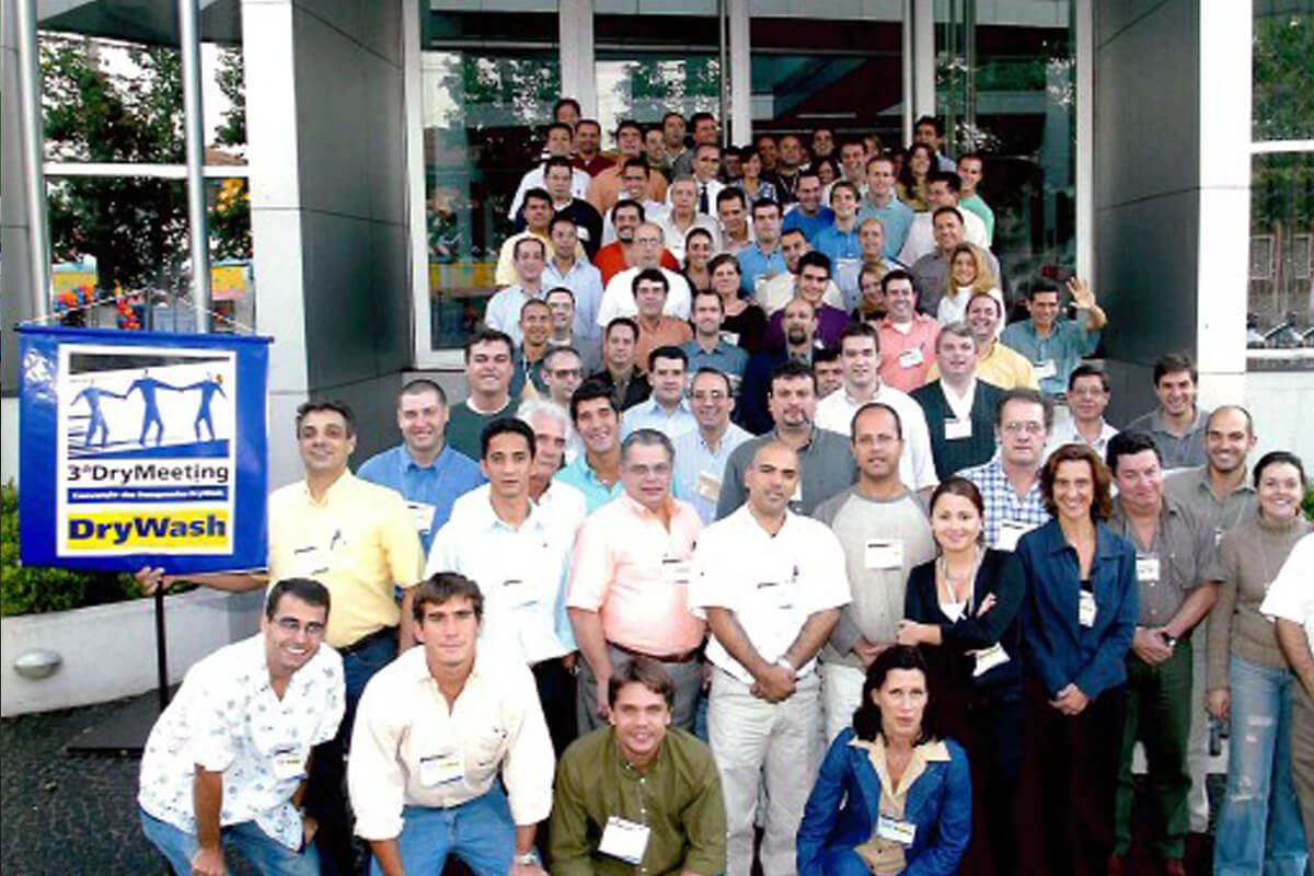 2000 - Expansão e Reconhecimento