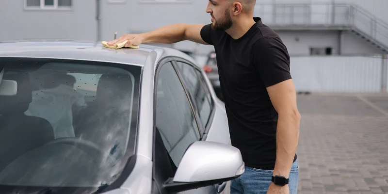 Lavagem a seco automotiva: praticidade e alto rendimento para quem não abre mão de um carro impecável