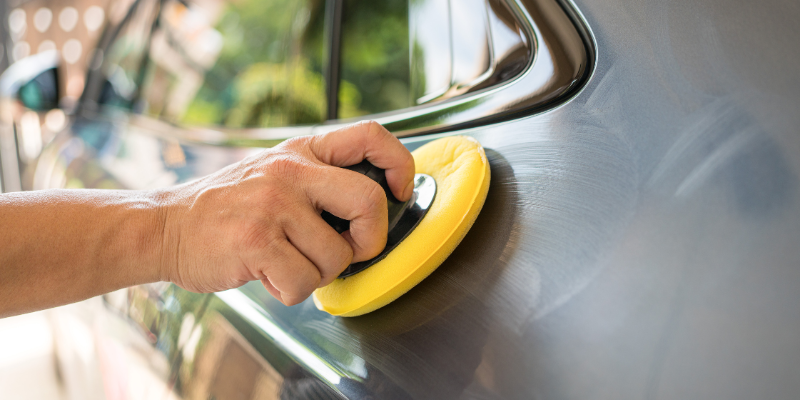 Cera automotiva resolve mesmo? Entenda até onde a proteção da cera pode ir