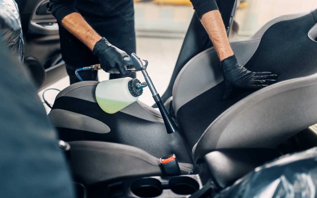 Higienização de Interiores a Seco – Conheça a importância da higienização interna dos veículos