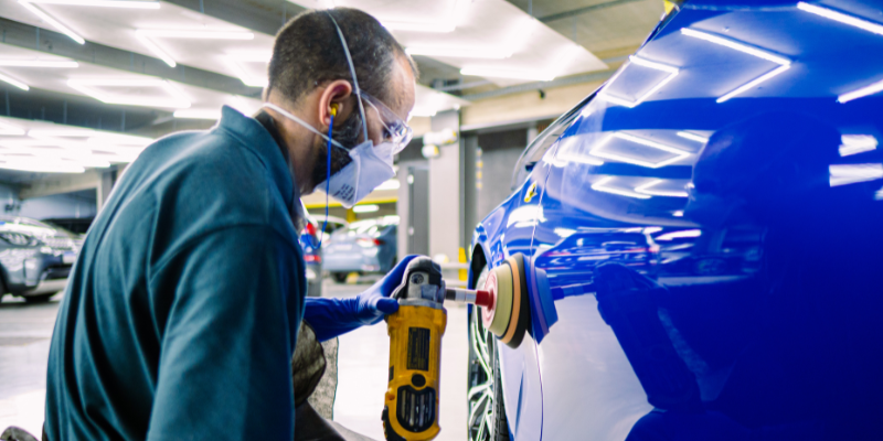 Polimento profissional: como o processo correto valoriza a estética e preserva a pintura do veículo